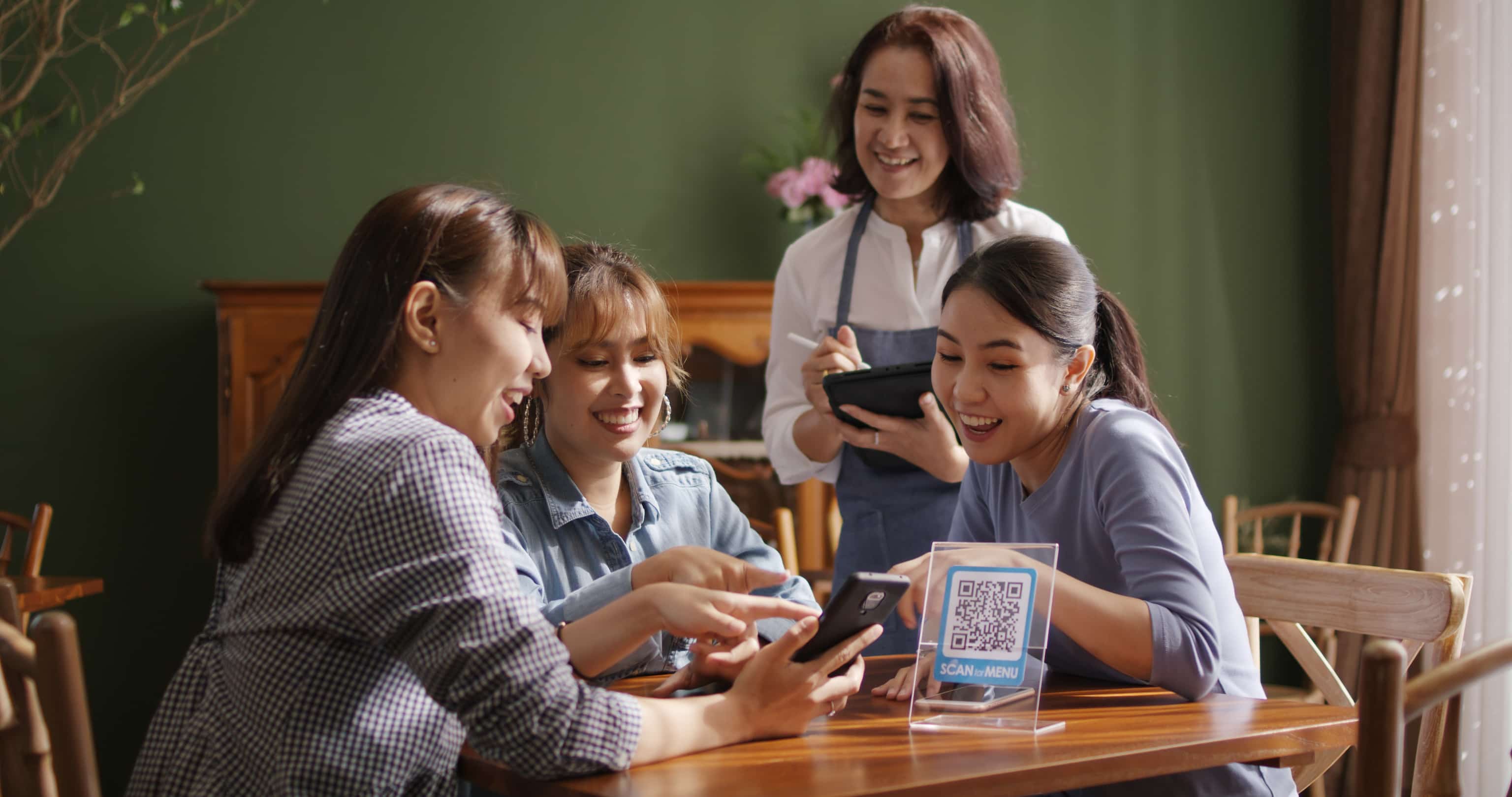The Ultimate Guide to Growing Restaurant Sales with a Loyalty Program: How Oddle Loyalty Empowers Owners and Marketers